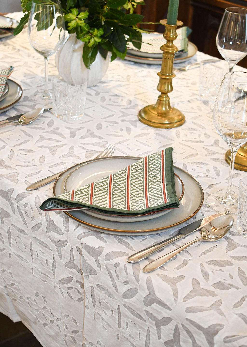 Tablecloths, Table ware