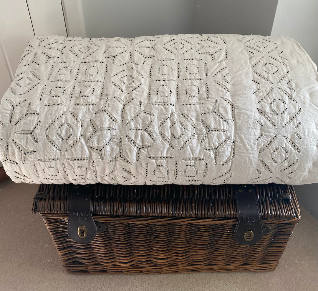 Cotton organdie cutwork black stitch King Quilt