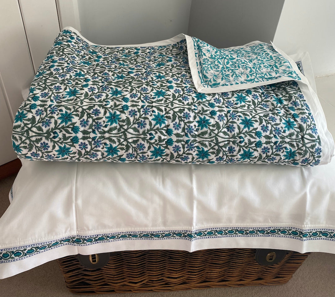 All-over Floral Print cotton reversible Quilt