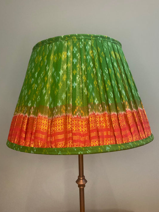 Lampshades in woven silk medium