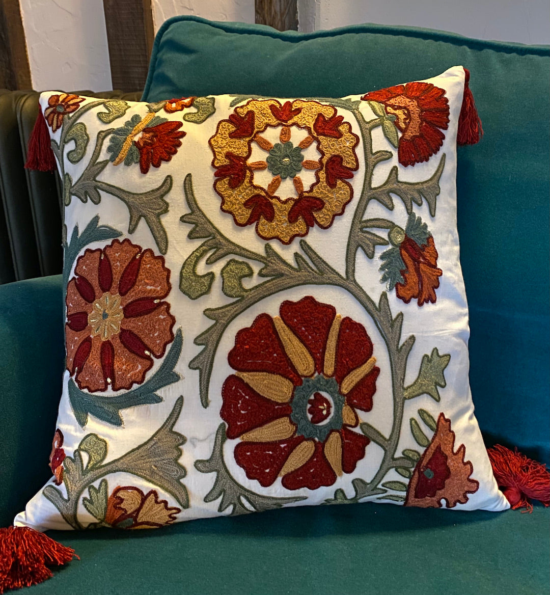 Cushion Cover in cotton Suzani embroidery