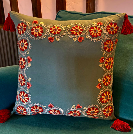 Cushion cover in Cotton Suzani circle embroidery